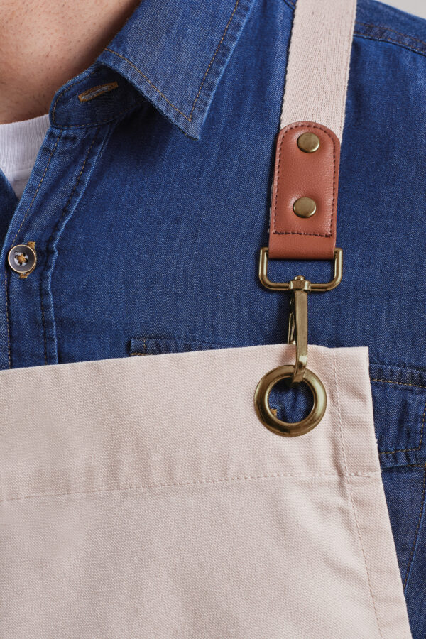 Clip & Clasp Crossback Bib Apron - Thumbnail Image 3